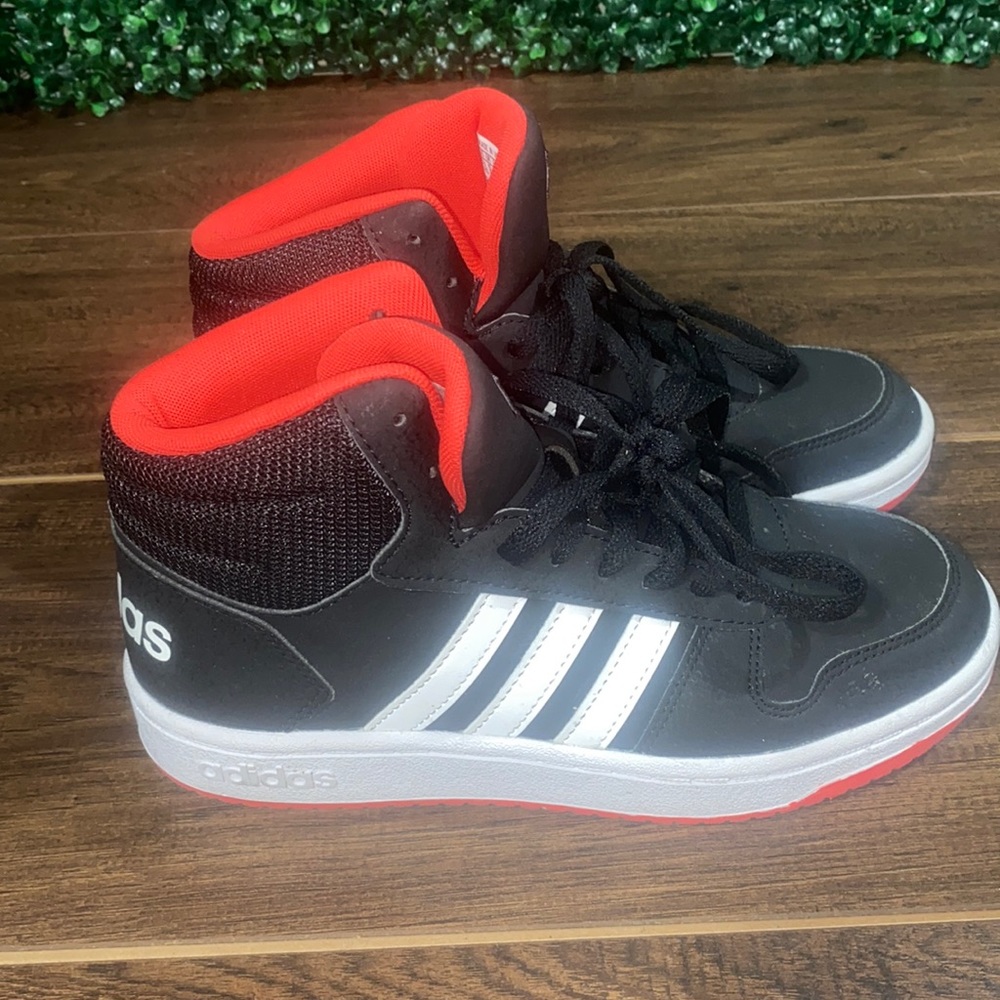 Kids basketball adidas